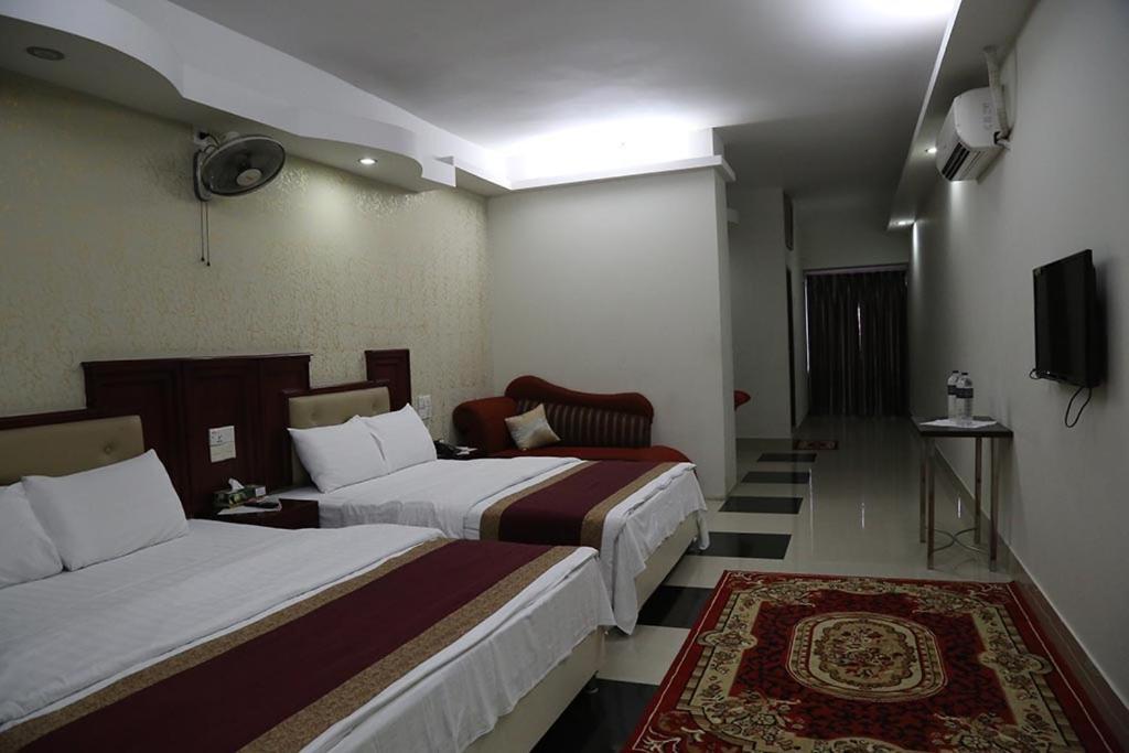 Hotel City Plaza Джессор Екстер'єр фото